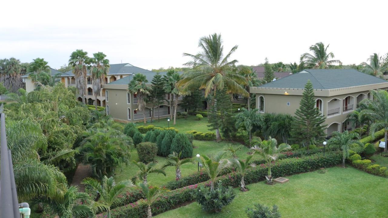 Palm Oasis Resort Garissa Zewnętrze zdjęcie